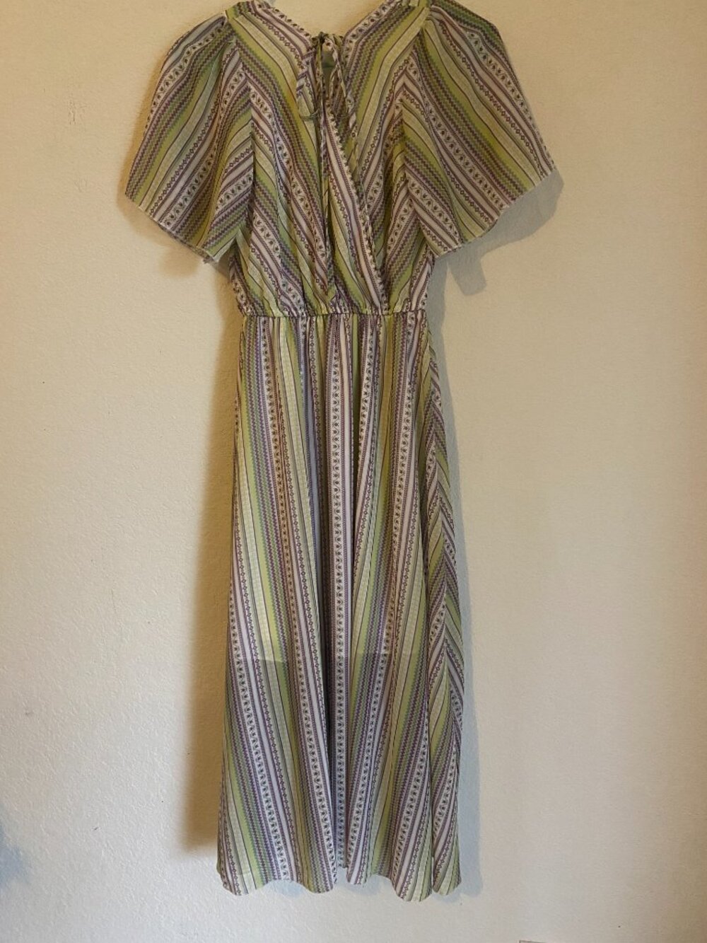 WOW Boho Striped V-Neck Faux Wrap Maxi Dress Green & Tan Geometric Print - Picture 8 of 8